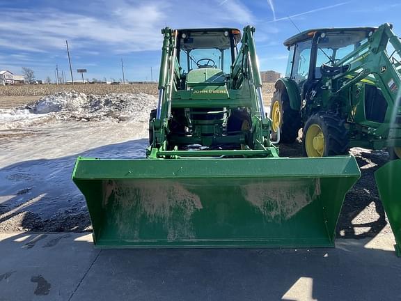 Image of John Deere 5090E equipment image 3