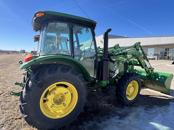 Image of John Deere 5090E equipment image 4