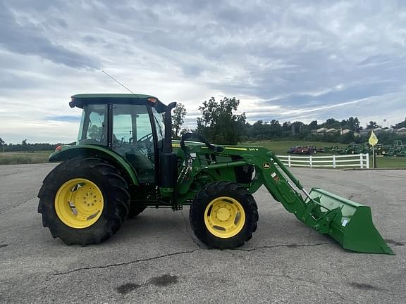 Image of John Deere 5090E equipment image 1