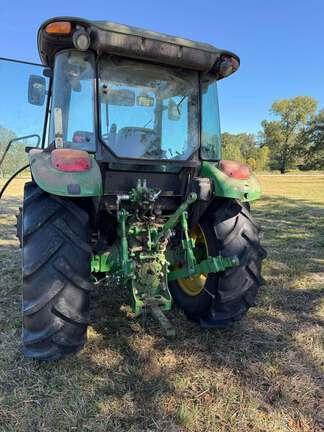 Image of John Deere 5090E equipment image 2