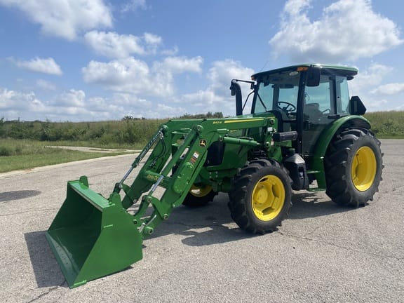 Main image John Deere 5090E