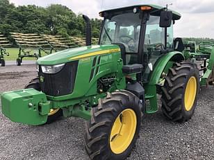 Main image John Deere 5090E 1