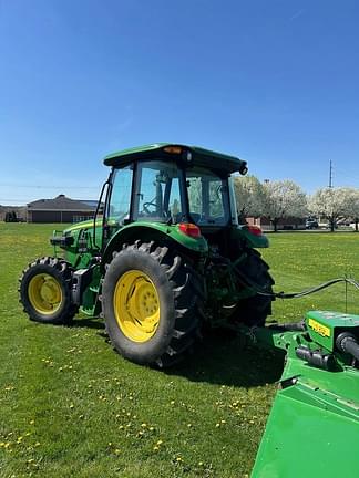 Image of John Deere 5090E equipment image 4