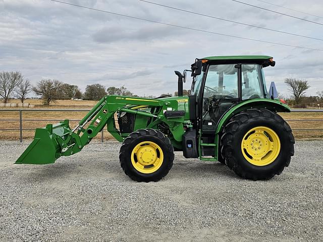 Image of John Deere 5090E equipment image 2