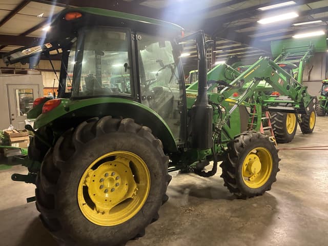 Image of John Deere 5090E equipment image 4