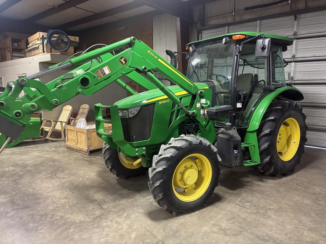 Image of John Deere 5090E Primary image