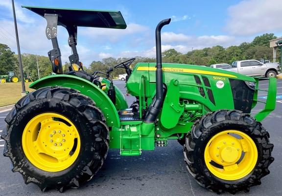 Image of John Deere 5090E equipment image 4