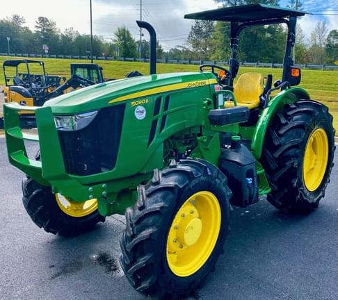 Image of John Deere 5090E equipment image 1
