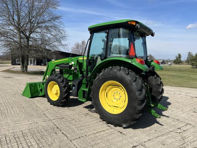 Image of John Deere 5090E equipment image 3