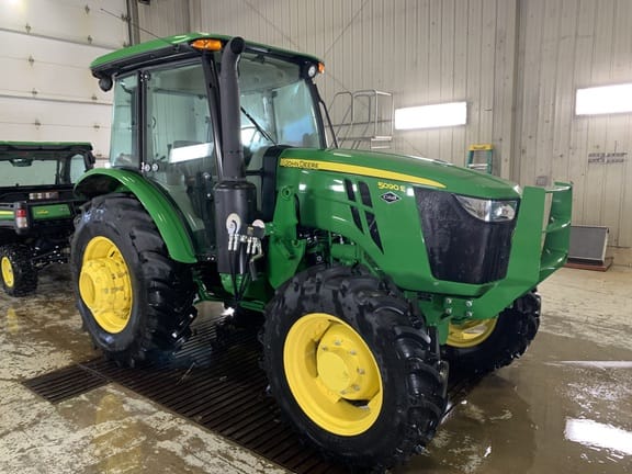 Main image John Deere 5090E