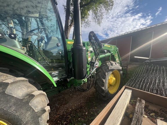 2022 John Deere 5090E Equipment Image0