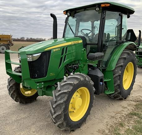 Image of John Deere 5090E Primary image