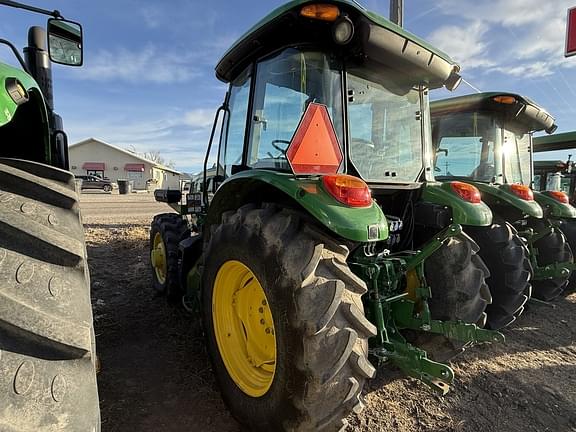 Image of John Deere 5090E equipment image 2