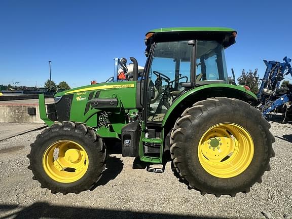 Image of John Deere 5090E equipment image 3