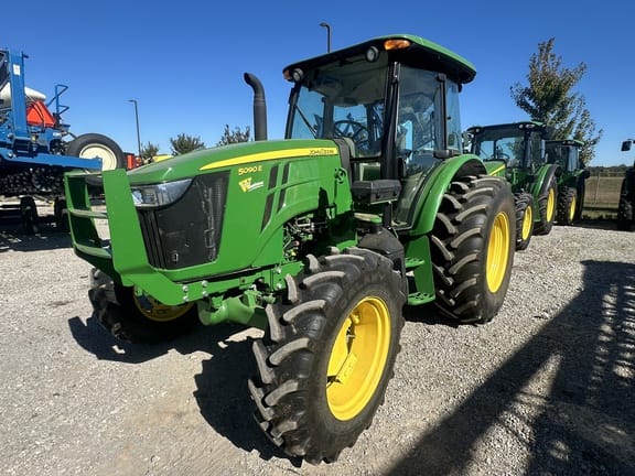 Main image John Deere 5090E