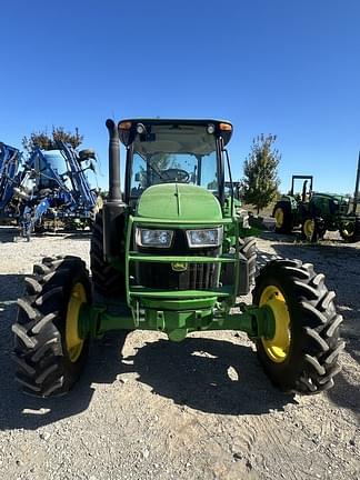 Image of John Deere 5090E equipment image 1