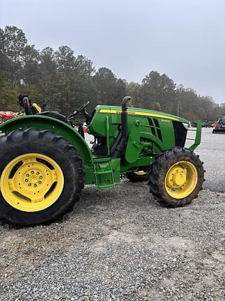 Image of John Deere 5090E equipment image 3