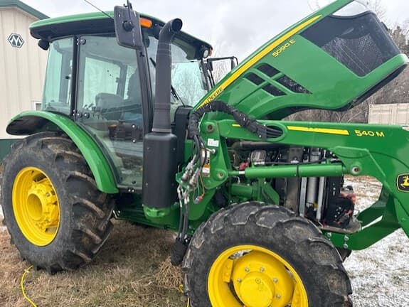 Image of John Deere 5090E equipment image 3