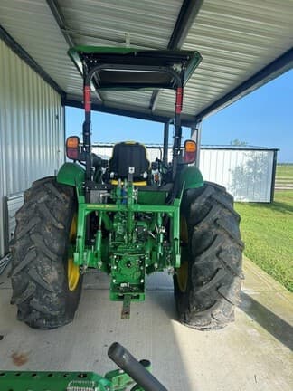 Image of John Deere 5090E equipment image 2