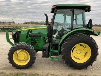 Main image John Deere 5090E