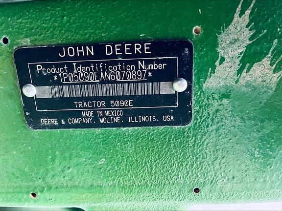 Image of John Deere 5090E equipment image 2