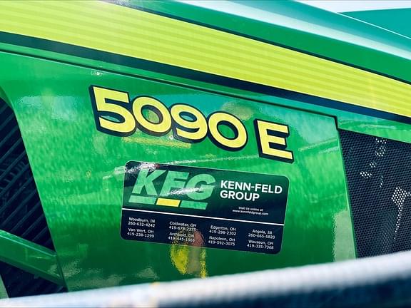 Image of John Deere 5090E equipment image 3