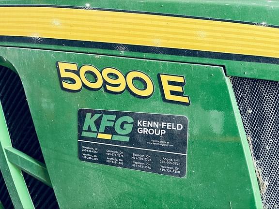 Image of John Deere 5090E equipment image 3