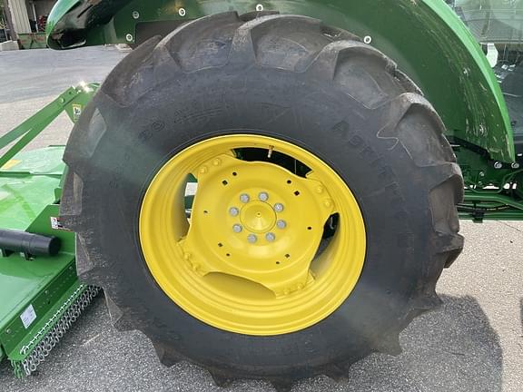 Main image John Deere 5090E 12