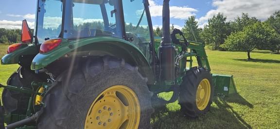 Image of John Deere 5090E equipment image 2