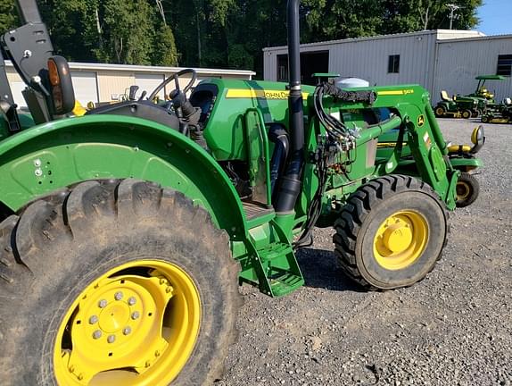 Image of John Deere 5090E equipment image 1