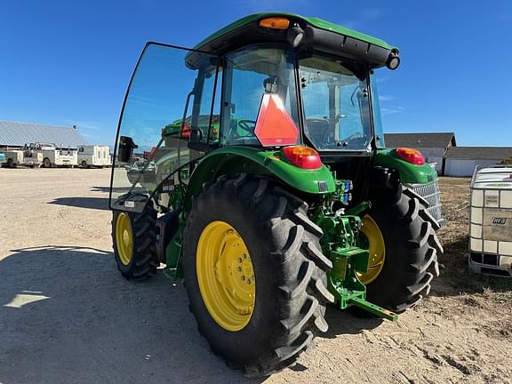 Image of John Deere 5090E equipment image 3