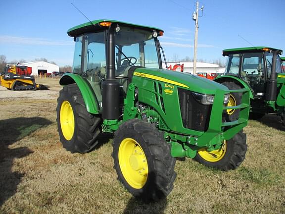 Image of John Deere 5090E equipment image 3