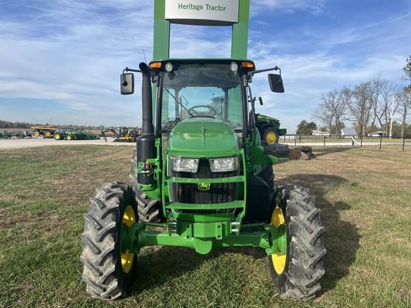 Image of John Deere 5090E equipment image 3