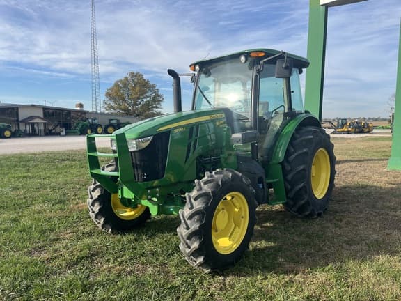 Image of John Deere 5090E equipment image 1