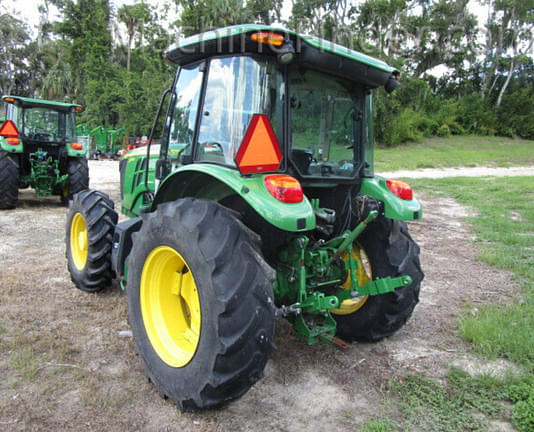 Image of John Deere 5090E equipment image 4