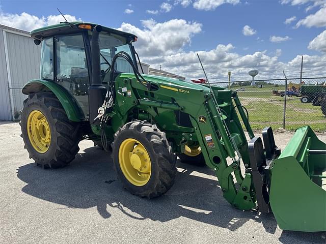 Image of John Deere 5090E equipment image 1