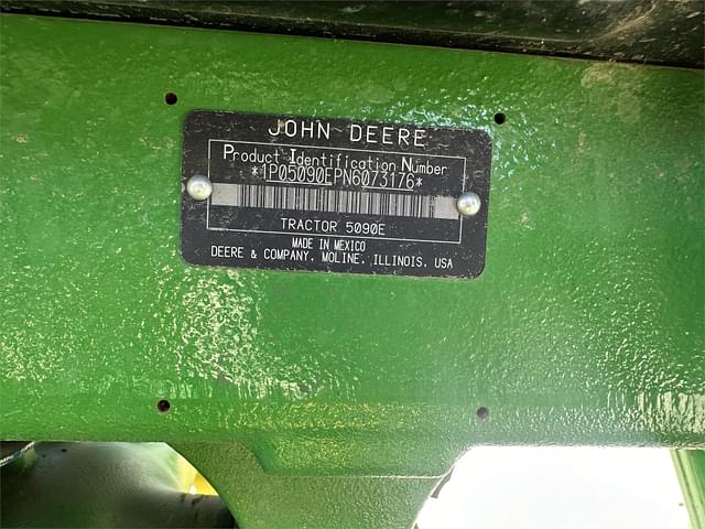 Image of John Deere 5090E equipment image 4