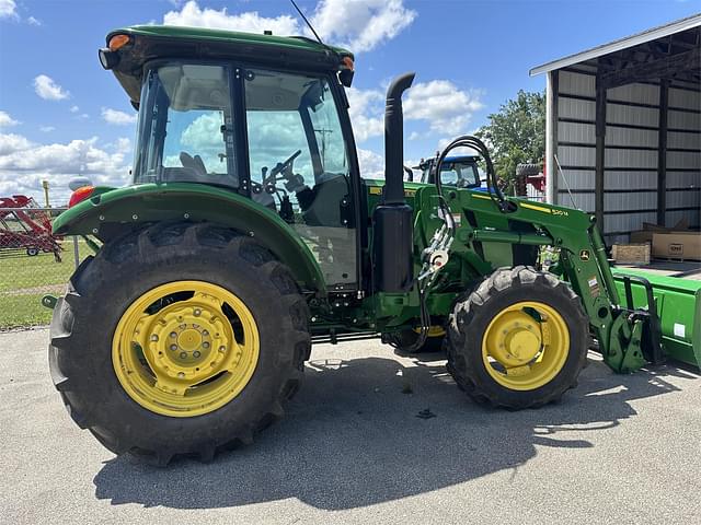 Image of John Deere 5090E equipment image 2