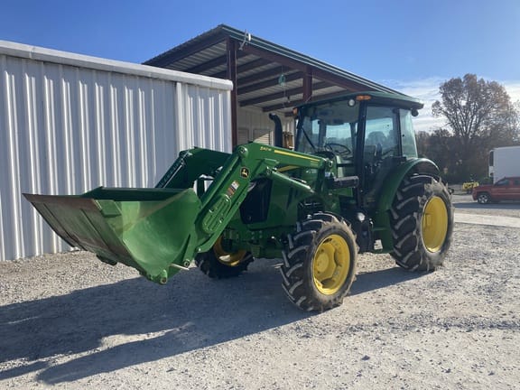 Main image John Deere 5090E