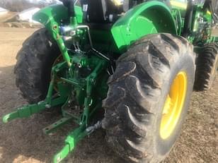 Main image John Deere 5090E 3