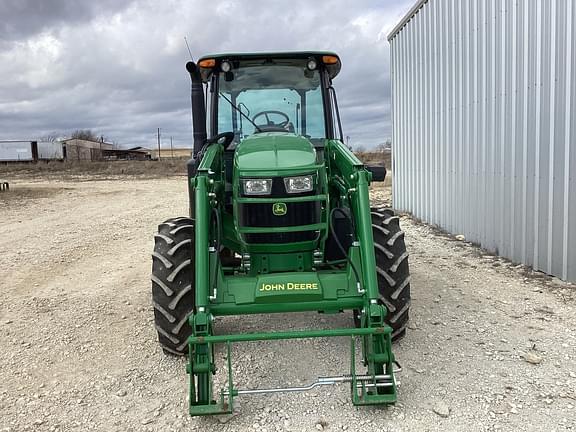 Image of John Deere 5090E equipment image 4