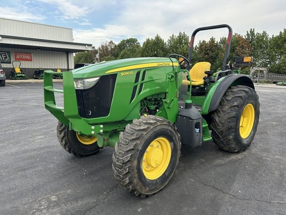 2022 John Deere 5090EL Equipment Image0