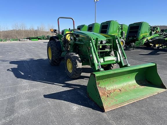 Image of John Deere 5090EL equipment image 3