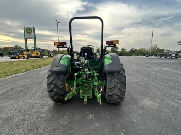 Image of John Deere 5090EL equipment image 4