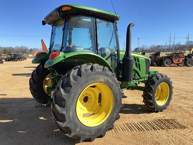 Image of John Deere 5090E equipment image 2