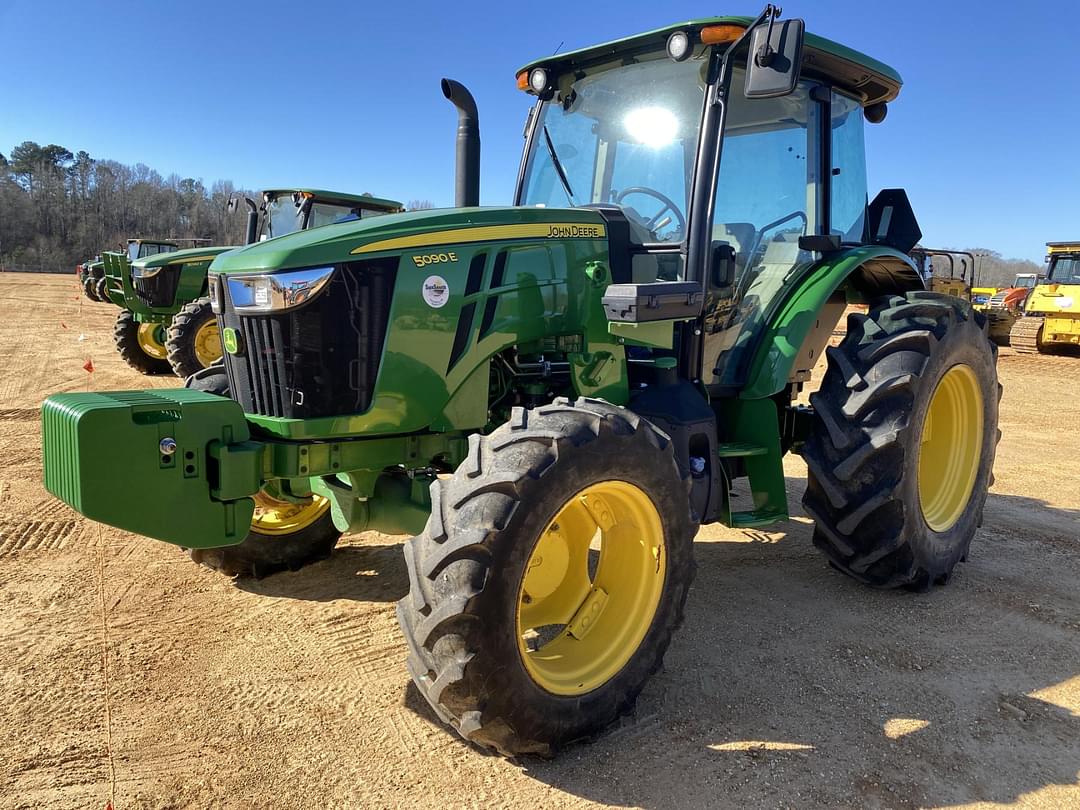 Image of John Deere 5090E Primary image