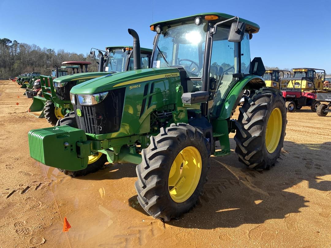 Image of John Deere 5090E Primary image