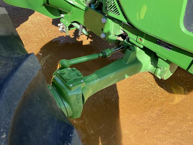 Image of John Deere 5090E equipment image 4