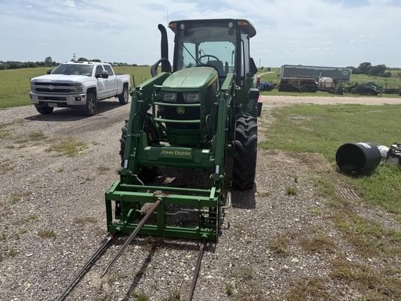 Image of John Deere 5090E equipment image 2