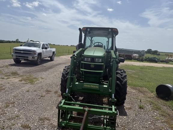 Image of John Deere 5090E equipment image 3